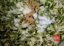 Sophora Flower Egg Pancake Recipe Illustration 2