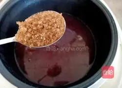 Illustration of how to make red bean and lotus seed soup 10