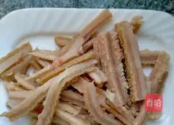 Illustration of how to make tripe and bean sprout soup 2