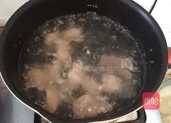 Illustration of how to make kelp and tofu miso soup 3