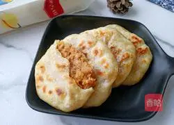 Illustration of how to make fresh meat pie 15