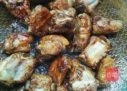 Illustration of how to make high-sheng spareribs 4