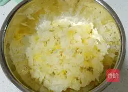 Illustration of how to make cold white fungus and broccoli 2