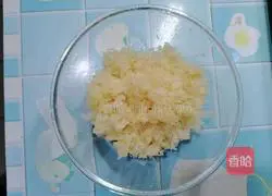 Illustration of how to make Tremella and Snow Pear Soup 3