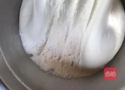 Illustration of how to make onion and pork buns 11