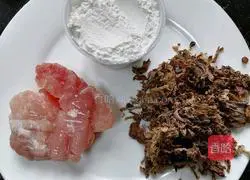 Illustration of how to make plum and vegetable pancakes 1