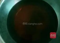 Illustration of how to make handmade milk tea 3