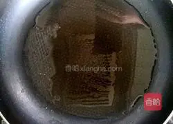 Illustration of how to make braised noodles with green vegetables 4