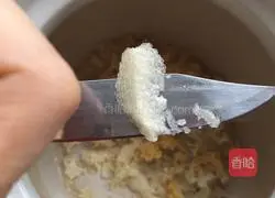 Illustration of how to make Tremella and Lotus Seed Soup 4