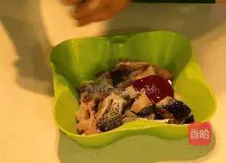 The raw fish head will have a fragrant aroma without being fried or fried.Illustration of how to make the lid burst even if it cannot be suppressed 4