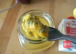 Oolong Tea Passion Tea Illustration of how to make fruit milk cap 3