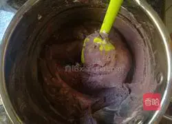Illustration of how to make three-color hair cake 3
