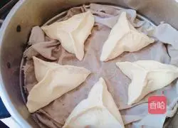 Illustration of how to make brown sugar buns 8