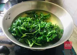 Illustration of the family version of shepherd's purse dumplings 3