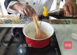 Illustration of making spicy and sour whitebait soup 9