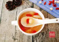 Illustration of how to make lotus seed lily and tremella sugar water 12