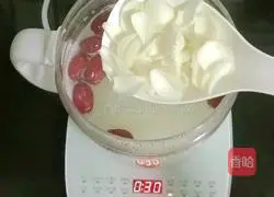 Recipe for Ginkgo Lily and Tremella Soup 9