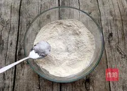 Illustration of how to make fried rolls 2