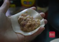 Illustration of how to make fresh meat dumplings 5