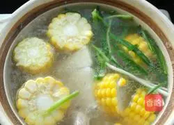 Yam Illustration of how to make corn ribs soup 7