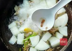 Illustration of how to make mutton and radish soup 12