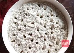 Illustration of homemade low-gluten flour 1