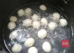 Illustration of how to make small glutinous rice balls 2