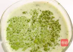 Illustration of how to make matcha milk tea 10