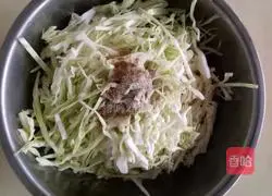 Illustration of how to make olive shredded pancakes 4