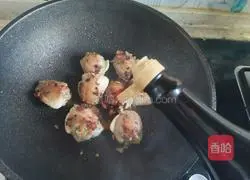 Chicken wings wrapped in rice Practice illustration 13