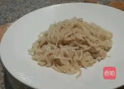 Illustration of Yipin's hand-rolled egg noodles with soybean paste 11