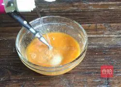 Illustration of how to make special salt-baked chicken 4