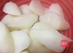 Illustration of how to make red date, yam and pork ribs soup 9