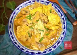 Illustration of how to make mushroom and egg braised noodles 13