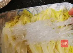 Illustration of how to make cold vermicelli and baby vegetables 19