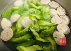 Remove the heat and cool down | Illustration of how to make meatball and bitter melon soup 4