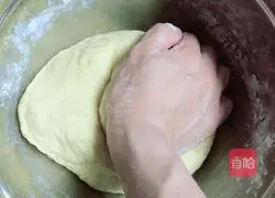 Illustration of how to make sea and land pizza 3