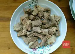 Illustration of how to stew beef brisket with tomatoes and potatoes 2