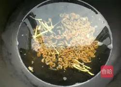 Illustration of how to make sea rice, loofah and tofu soup 3