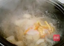 Illustration of how to make tangerine peel and snow pear soup 5