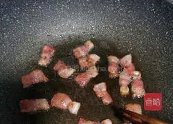 Illustration of how to make bacon pizza 12