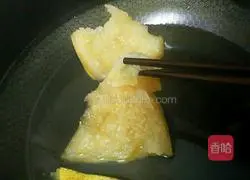 Illustration of how to make grapefruit rock sugar water 9