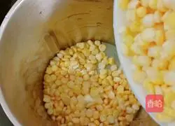 Illustration of how to make yam and corn soup 4