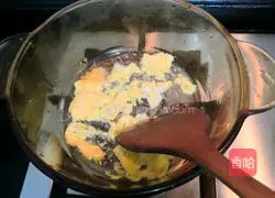 Illustration of how to make dragon head fish soup 10