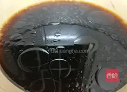 Illustration of how to make spicy and sour chicken feet 3