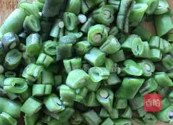 Illustration of making kidney bean noodles 4