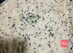 Illustration of how to make potato shredded cake 5