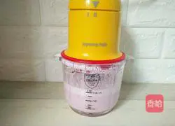 Strawberry Milkshake Recipe Illustration 7