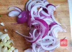 Illustration of how to make spicy squid 3