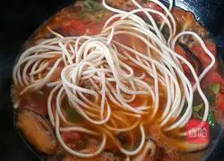 Illustration of how to make soy pot noodles 7